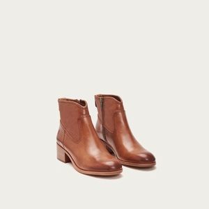 Frye Claire bootie. Size 9